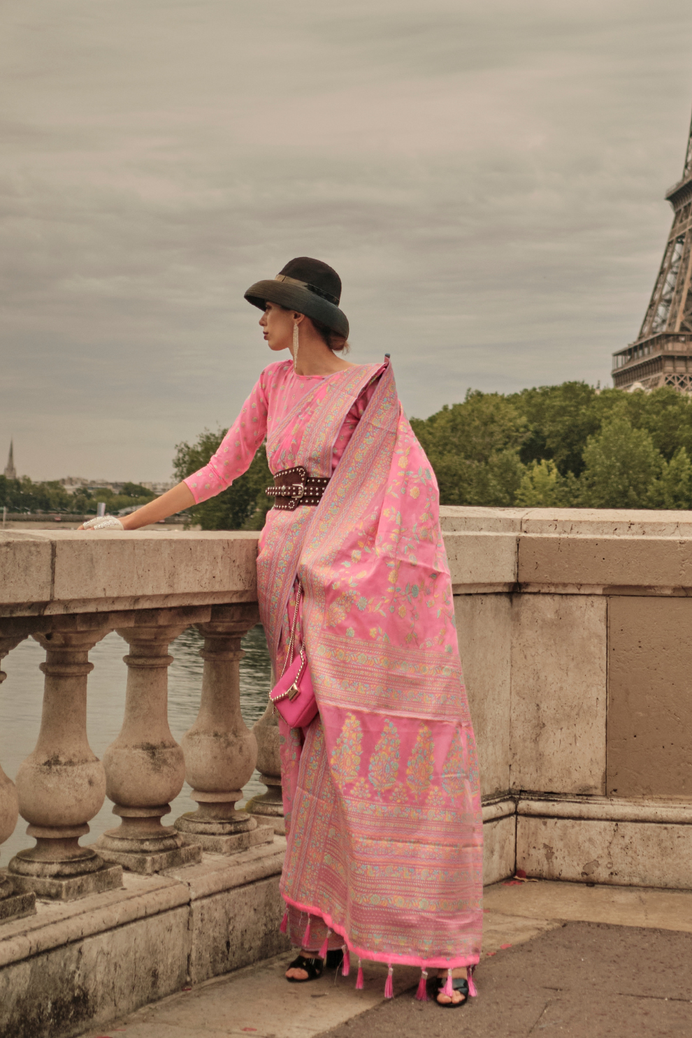 Kashmiri Organza Saree with Intricate Weaving Elegance