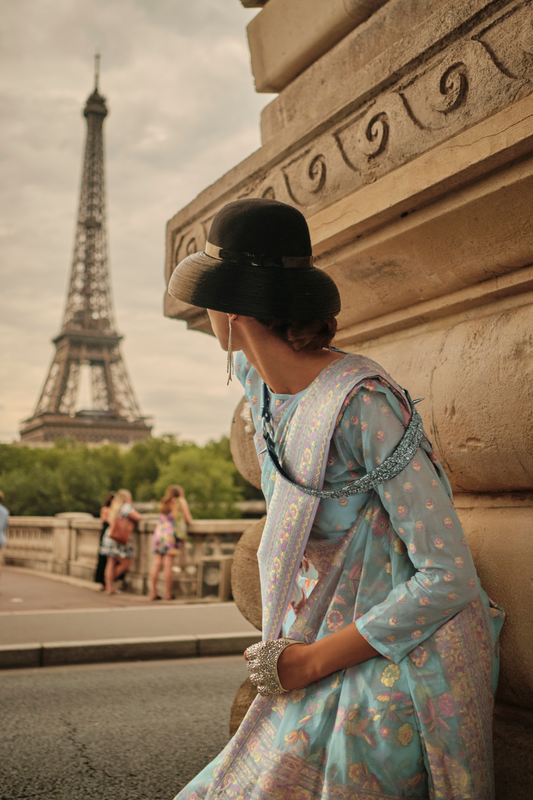 Kashmiri Organza Saree with Intricate Weaving Elegance