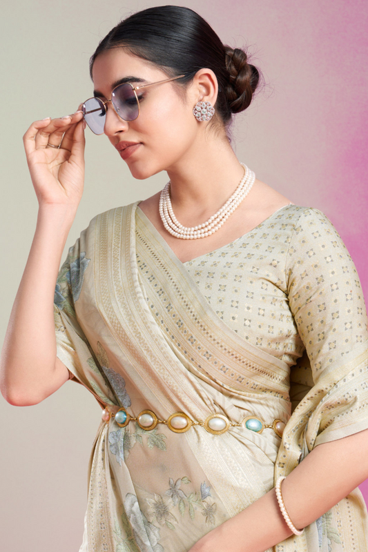 Luxury Georgette Saree Featuring Burnout Detailing