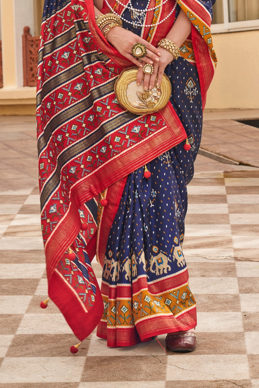 Traditional Patola Silk Saree for Weddings with Matching Blouse