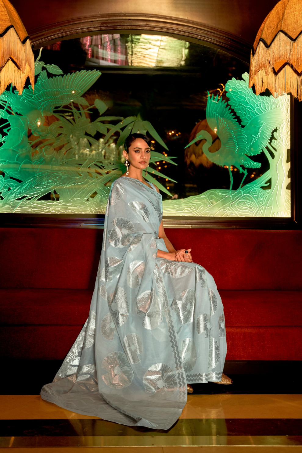 Elegant Handloom Saree with Traditional Woven Design