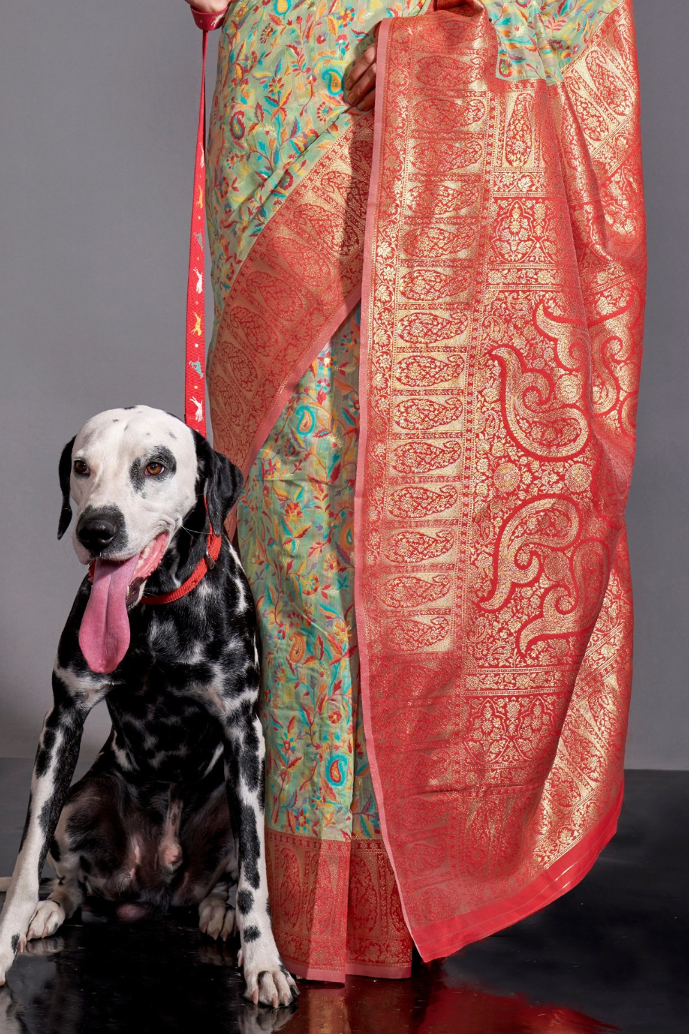 Woven Banarasi Silk Blend Saree with Traditional Motifs