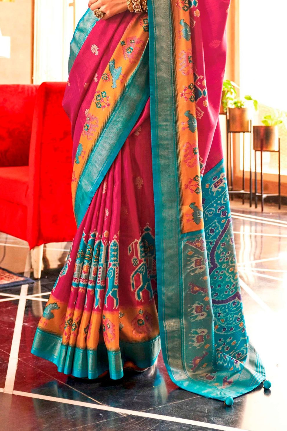 Regal Peshwai Paithani Silk Saree with Traditional Zari Weave
