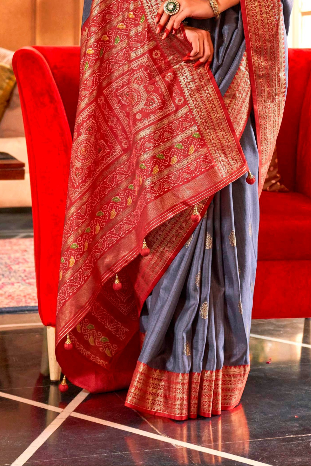 Regal Peshwai Paithani Silk Saree with Traditional Zari Weave