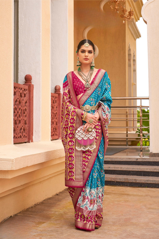 Elegant Silk Saree Featuring Classic Patola Print Work