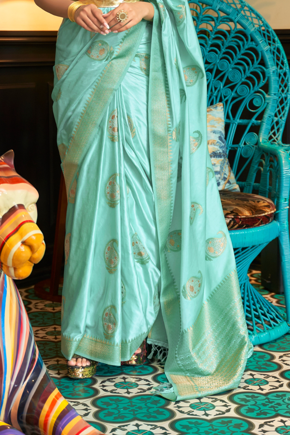 Glossy Nylon Weaving Silk Saree for Festive & Formal Elegance