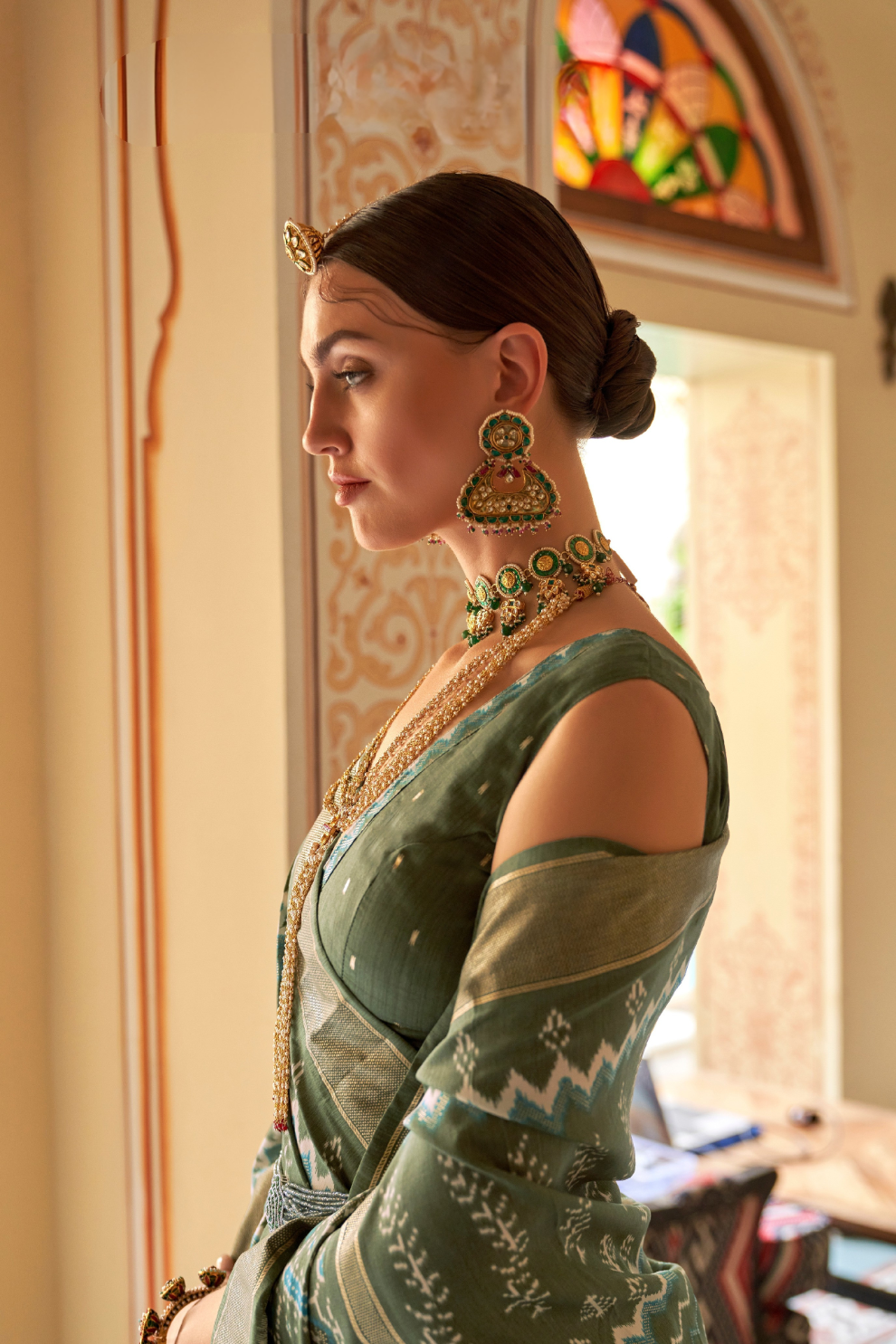 Graceful Patola Silk Saree with Intricate Weaving Work