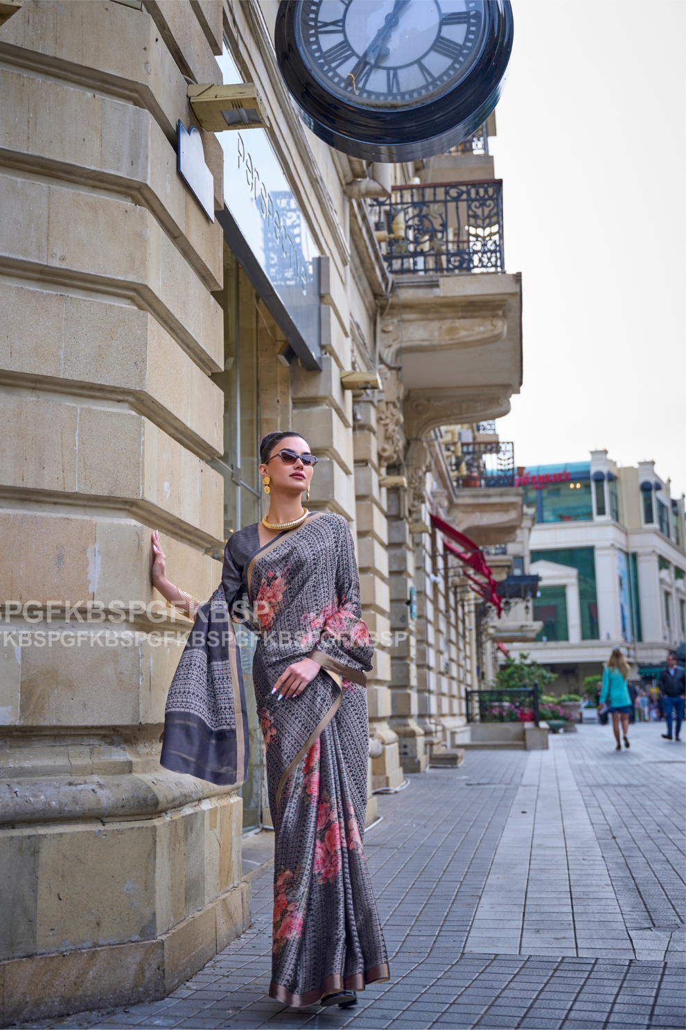 Elegant Poly Viscose Printed Saree with Handloom Weaving Detailing