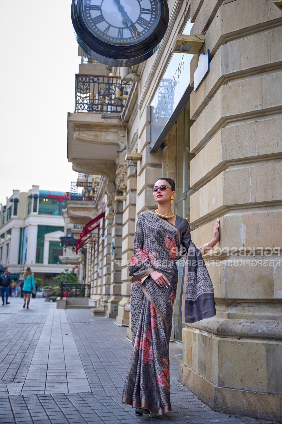 Elegant Poly Viscose Printed Saree with Handloom Weaving Detailing