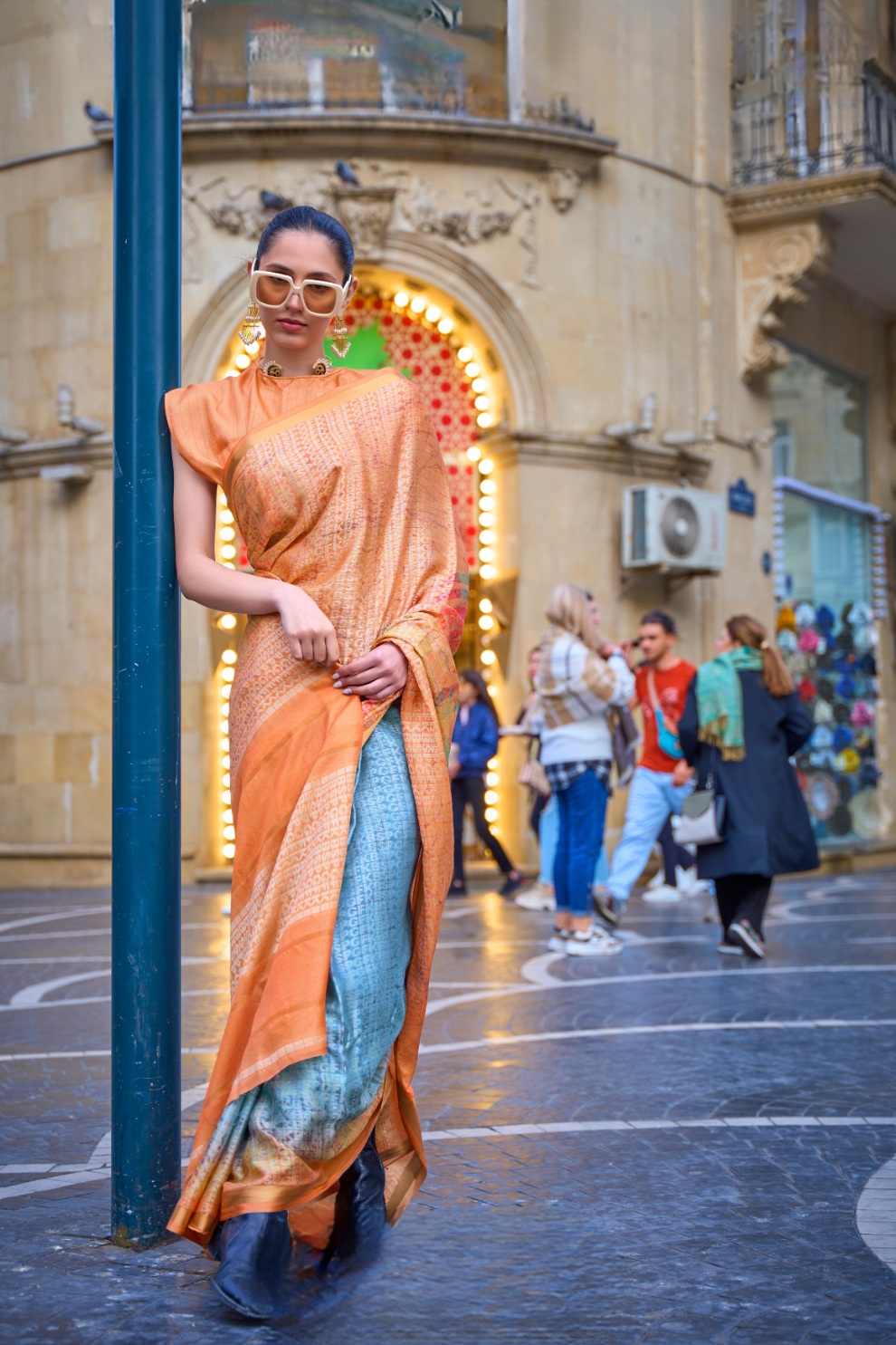 Elegant Poly Viscose Printed Saree with Handloom Weaving Detailing