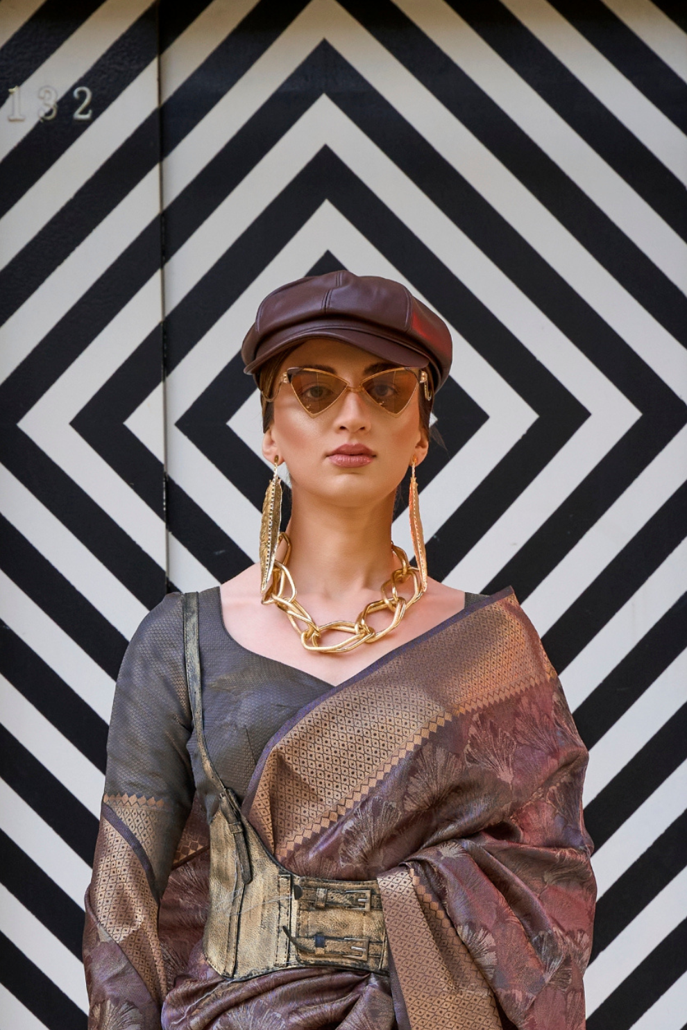 Pure Handloom Two Tone Organza Weaving Saree with Subtle Zari Shine