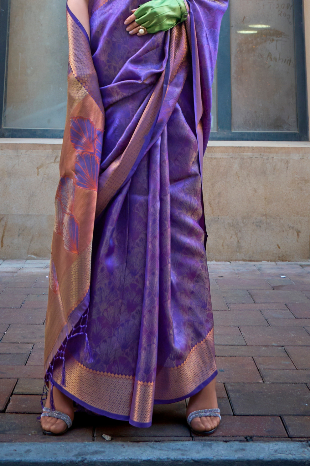 Pure Handloom Two Tone Organza Weaving Saree with Subtle Zari Shine