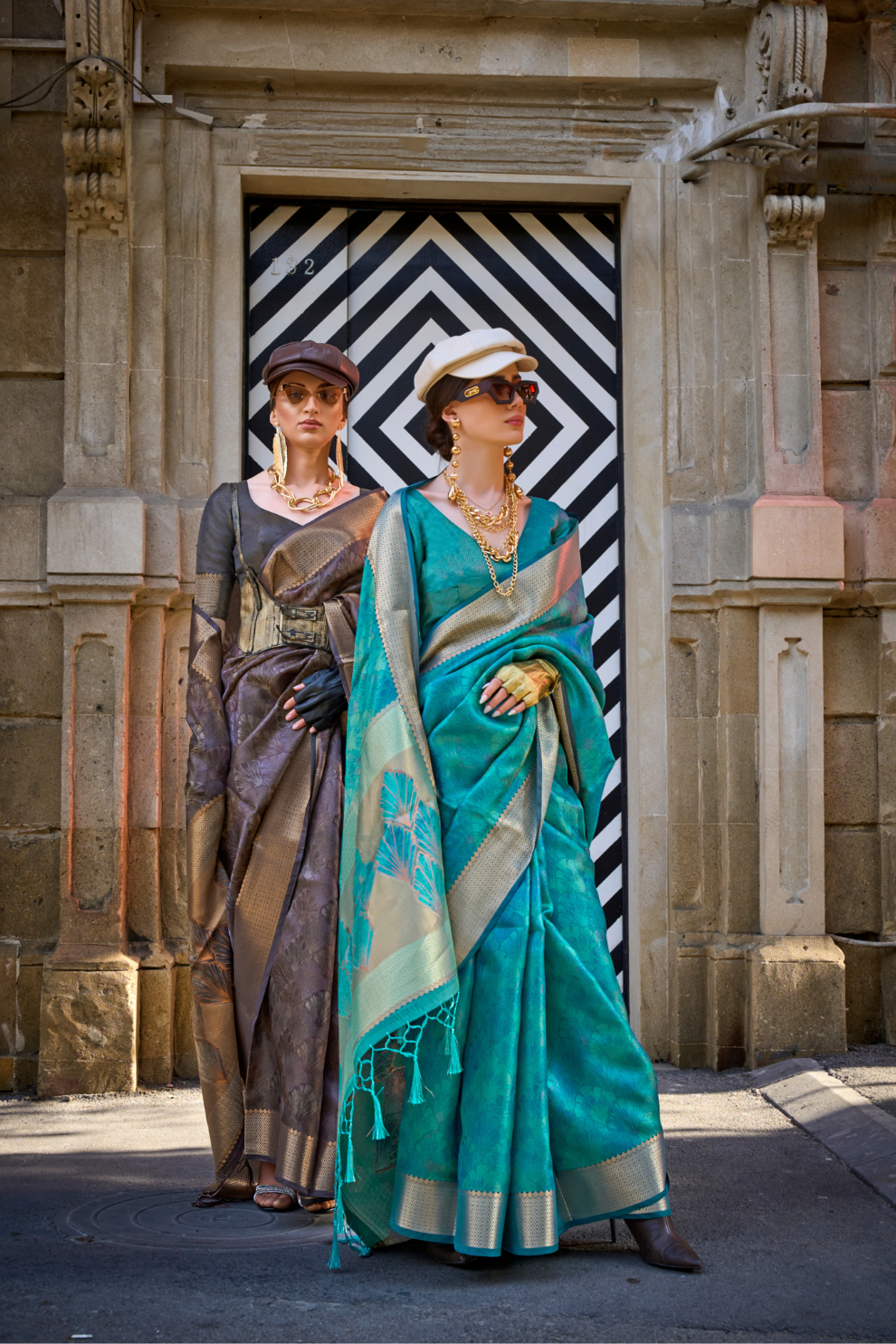 Pure Handloom Two Tone Organza Weaving Saree with Subtle Zari Shine