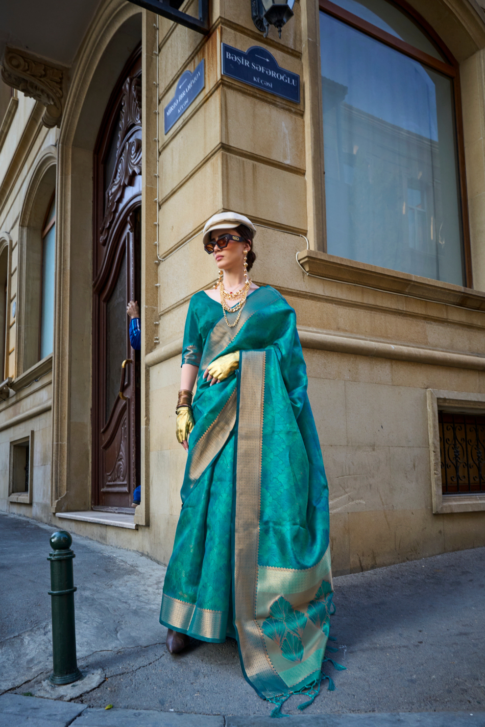 Pure Handloom Two Tone Organza Weaving Saree with Subtle Zari Shine