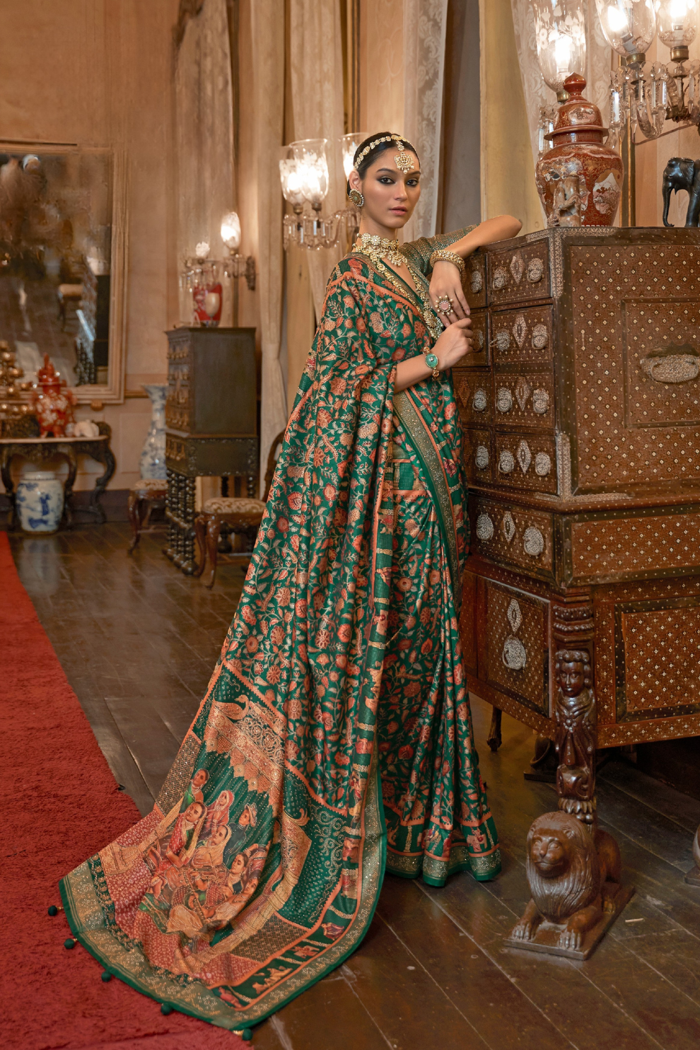 Handcrafted Patola Silk Saree with Traditional Design Motifs