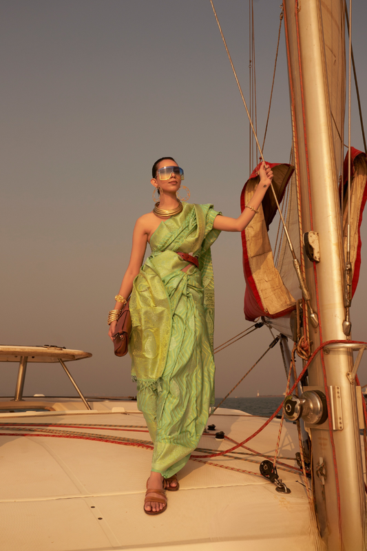 Regal Zari Woven Banarasi Saree with Traditional Motifs