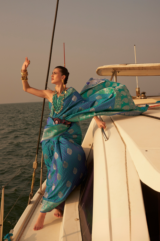 Regal Zari Woven Banarasi Saree with Traditional Motifs