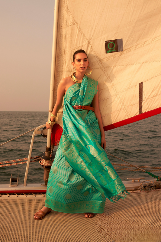 Regal Zari Woven Banarasi Saree with Traditional Motifs