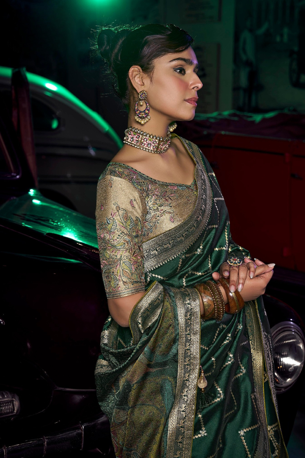 Pure Silk Saree with 3D Weaved Pallu and Heavy - LaVante Fashion