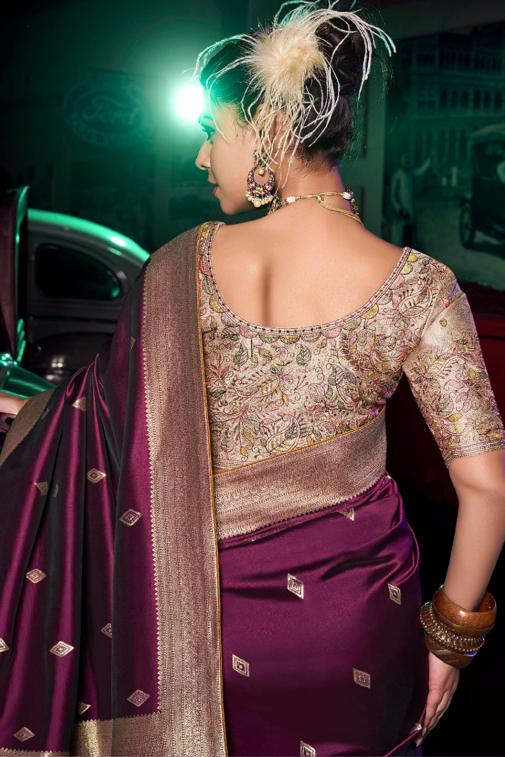 Pure Silk Saree with 3D Weaved Pallu and Heavy - LaVante Fashion