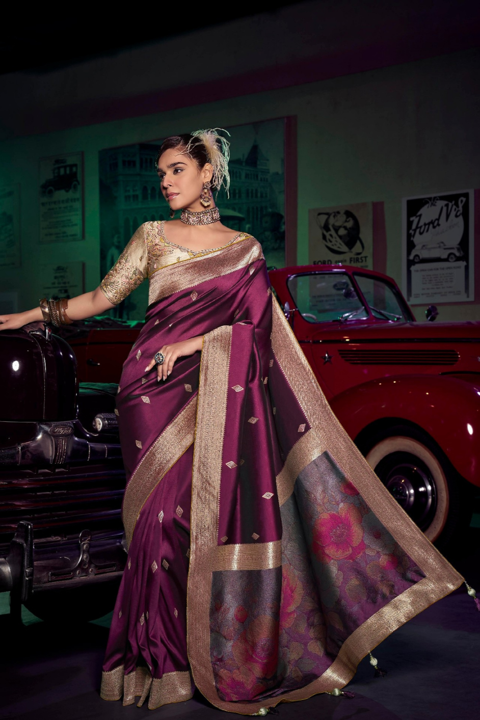 Pure Silk Saree with 3D Weaved Pallu and Heavy - LaVante Fashion