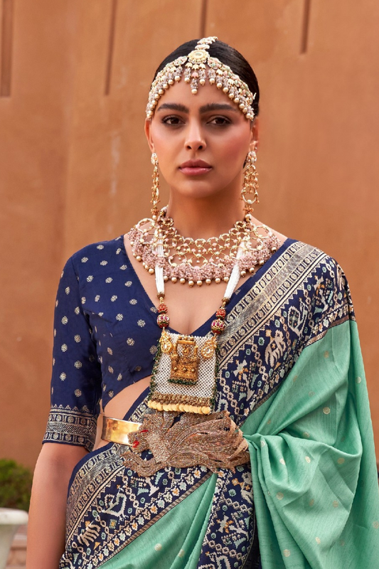 Elegant Zari Patola Saree with Polka Dot Woven Design
