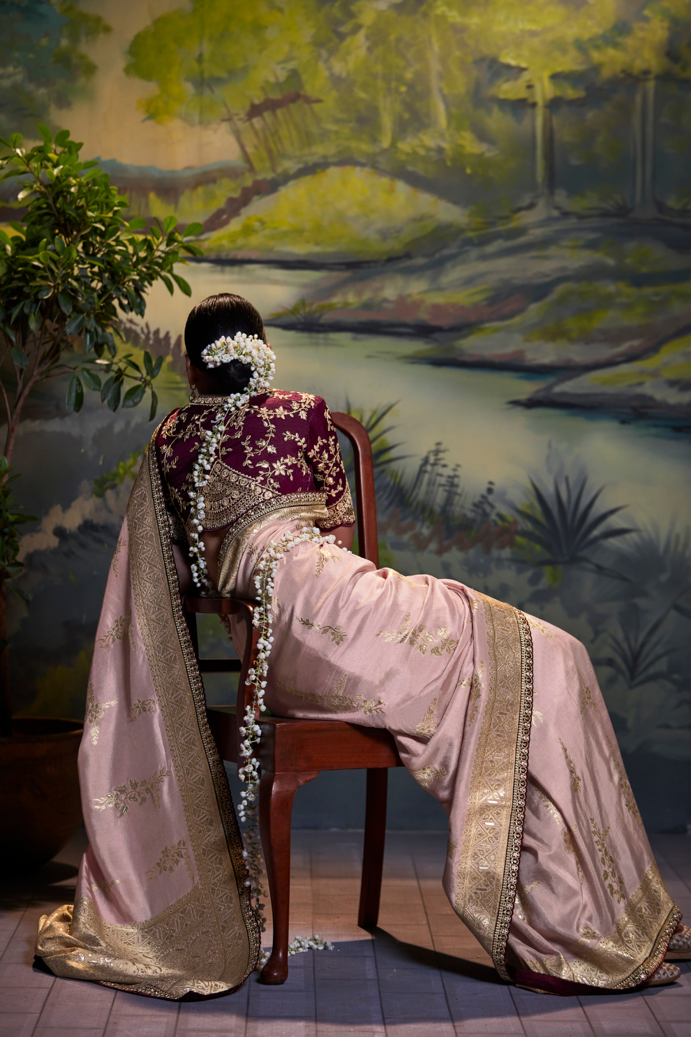 Royal Radiance Exquisite Pure Dola Silk Saree for Timeless Elegance