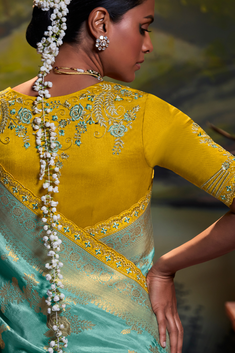 Royal Radiance Exquisite Pure Dola Silk Saree for Timeless Elegance