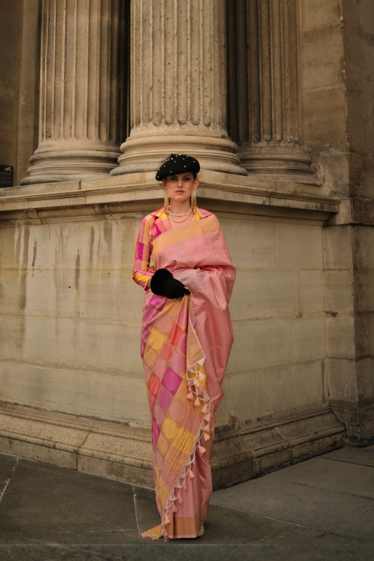 Soft Silk Saree with Elegant Handloom Weaving Design