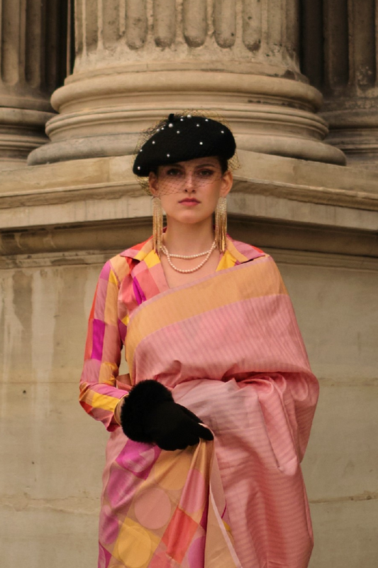 Soft Silk Saree with Elegant Handloom Weaving Design