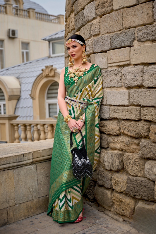 Graceful Aqua Effect Saree in Viscose Polyester Silk Fabric