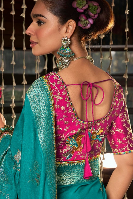 Soft Dola Viscose Silk Saree with 3D Weaved Pallu - LaVante Fashion