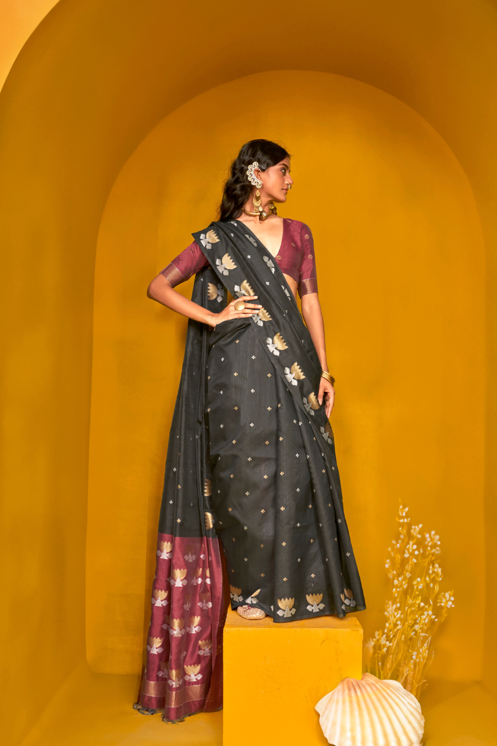 Tussar Handloom Weaving Silk Saree with Natural Finish Elegance