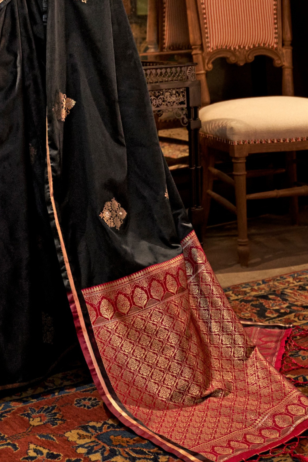 Pure Satin Handloom Silk Saree with Luxurious Weaving Detail