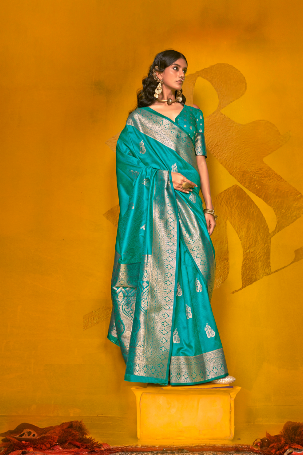 Carnival Designer Handloom Silk Saree with Weaving Touch