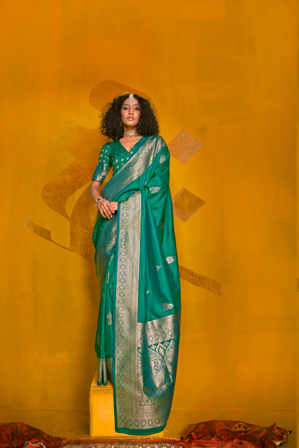 Carnival Designer Handloom Silk Saree with Weaving Touch
