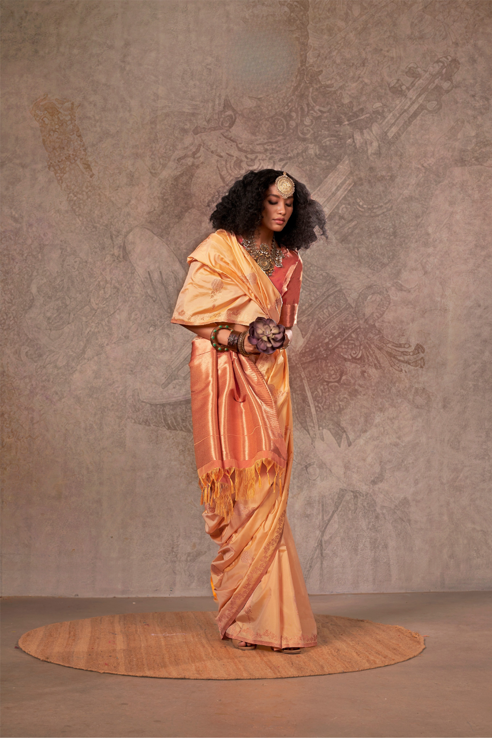 Dual Tone Banarasi Silk Saree with Rich Zari Weaving Elegance