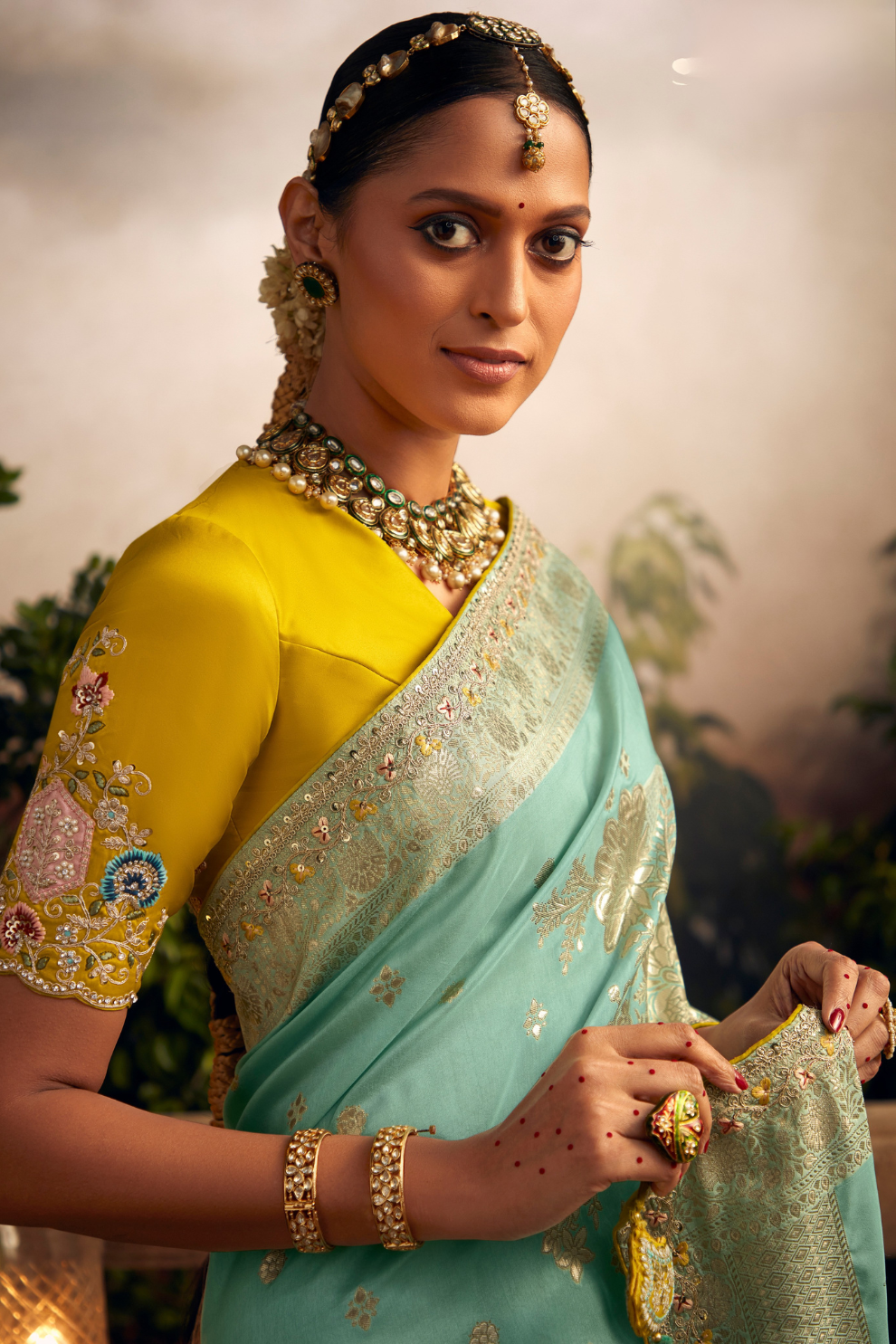 Draped in Elegance Gorgeous Viscose Dolla Silk Saree