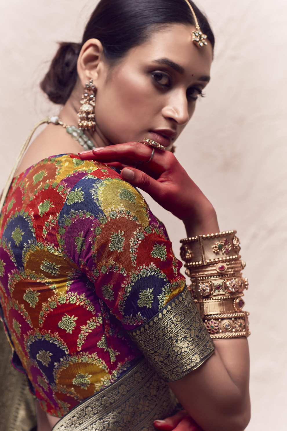 Pure Zari Elegance A Saree Woven with Timeless Beauty