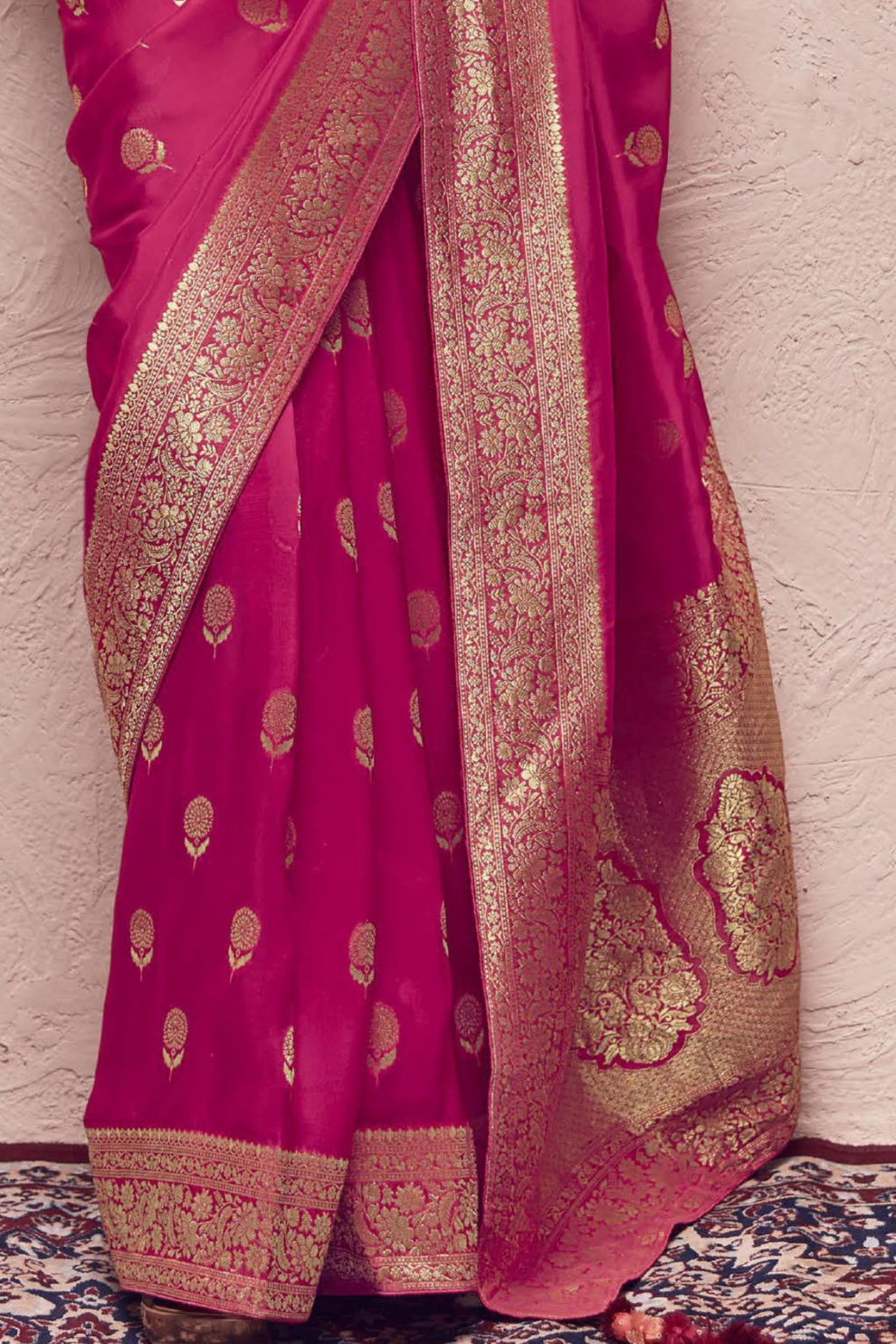 Pure Zari Elegance A Saree Woven with Timeless Beauty