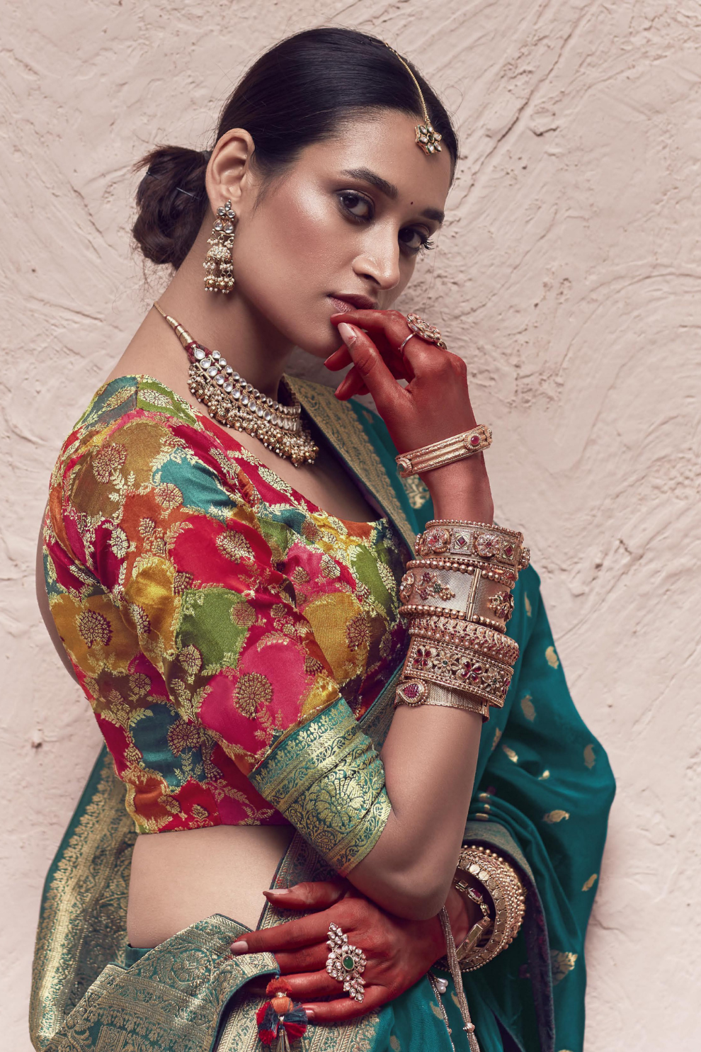 Pure Zari Elegance A Saree Woven with Timeless Beauty