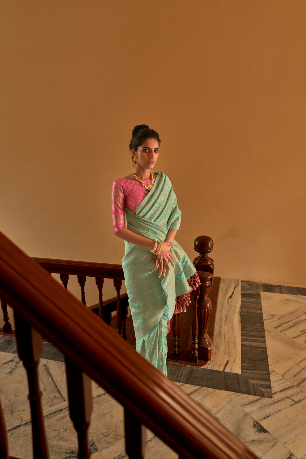 Nylon Crepe Saree with Zari Weaving for Festive Occasions