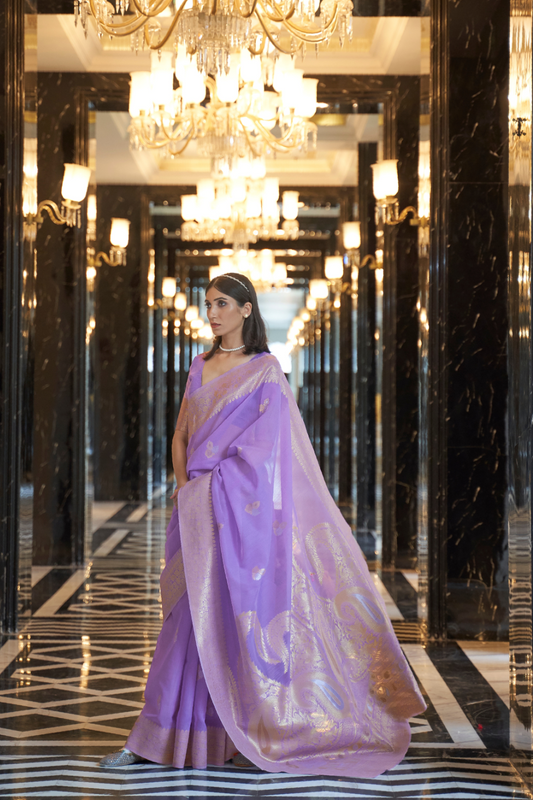 Pure Linen Saree with Elegant Handwoven Weaving Pattern