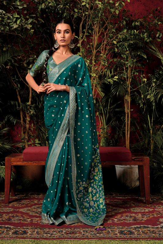 Graceful Dola Silk Saree with Intricate Zari Weaving Design