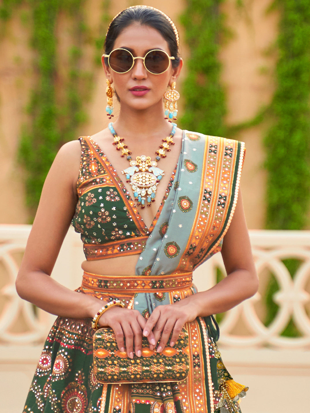 Lehenga Choli de seda de diseñador verde real, lista para usar, con brillo y trabajo de espejo