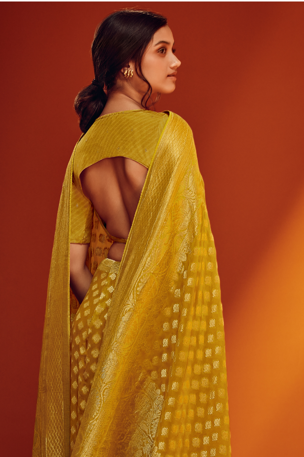 Timeless Solid Woven Saree in Viscose Georgette Fabric