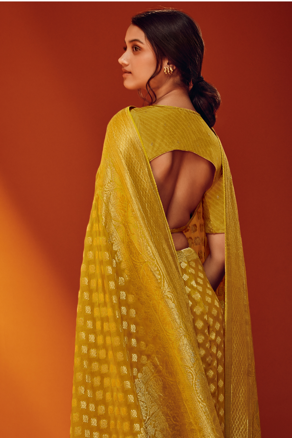 Timeless Solid Woven Saree in Viscose Georgette Fabric