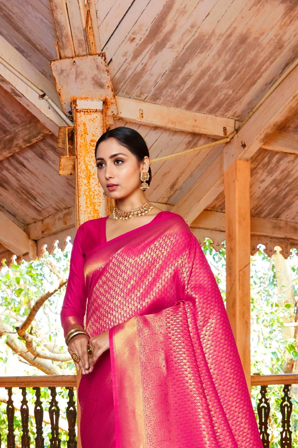 Kanjeevaram Handloom Silk Saree with Rich Traditional Weaving