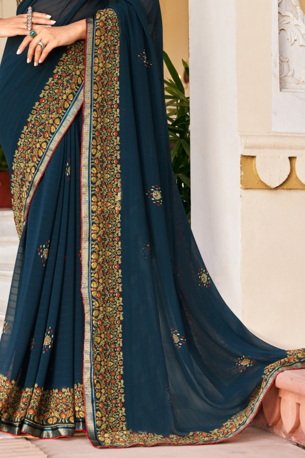 Suhana Silkweave Saree with Elegant Texture