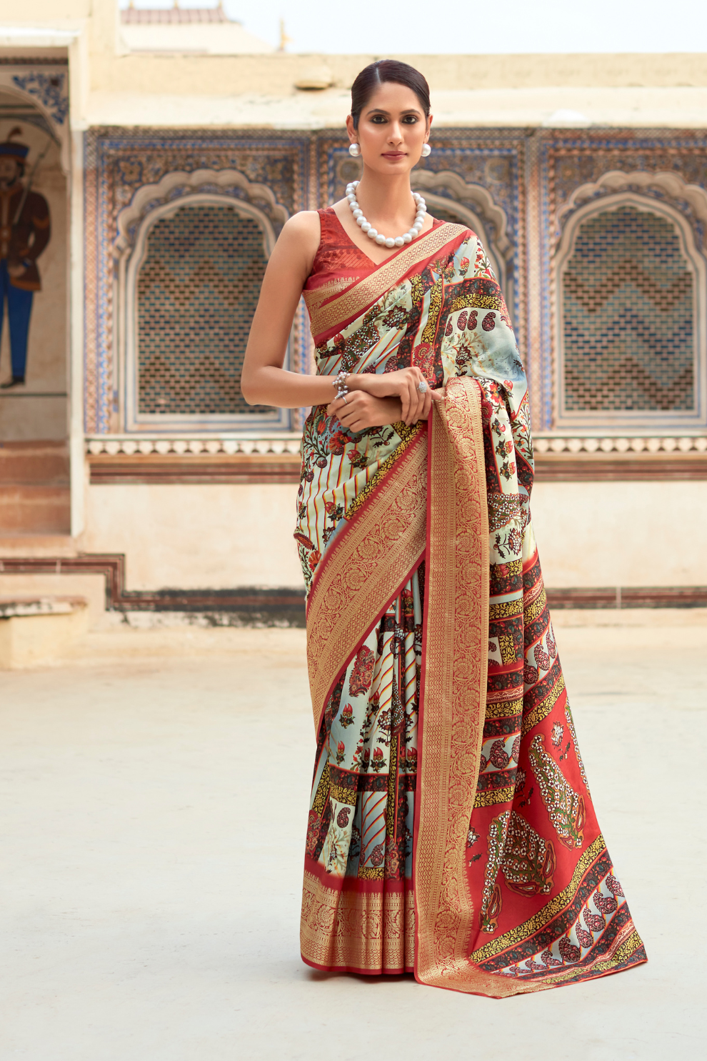 Dola Viscose Saree with Topclass Print